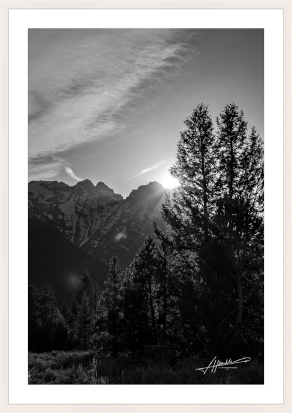 Main image B/W Peaks
