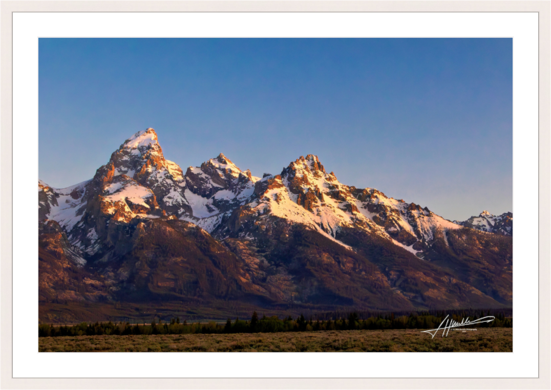 Main image Sunrising on the Tetons