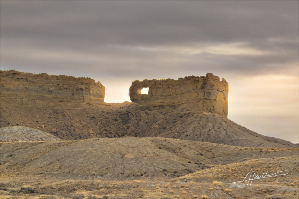 Main image Sun on the Buttes